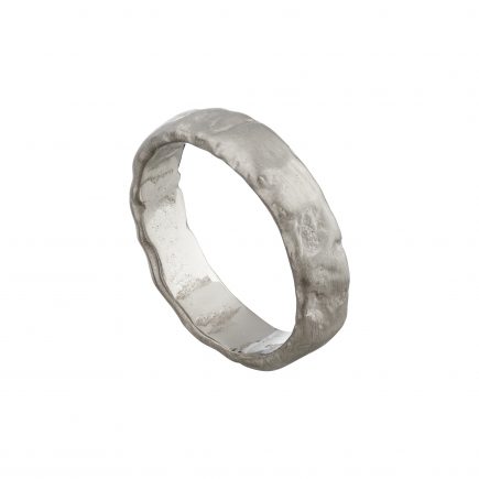 18ct white gold heavy molten wedding ring