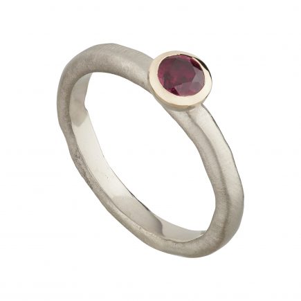 18ct white gold and Ruby fine Molten engagement ring