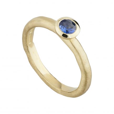 18ct yellow gold and blue sapphire Molten ring