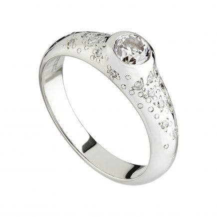 18ct white gold and white diamond Stardust ring
