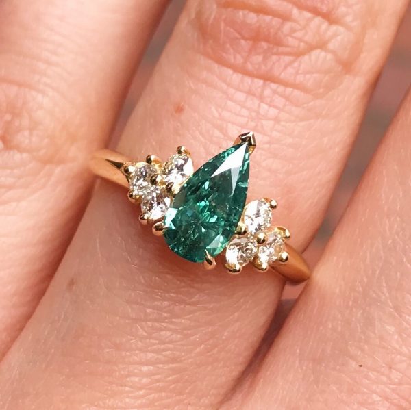 18ct yellow gold and pear-shaped blue diamond engagement ring