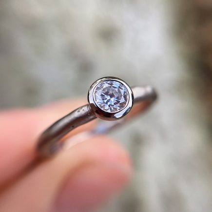 18ct White Gold and 0.26ct White Diamond Molten engagement ring
