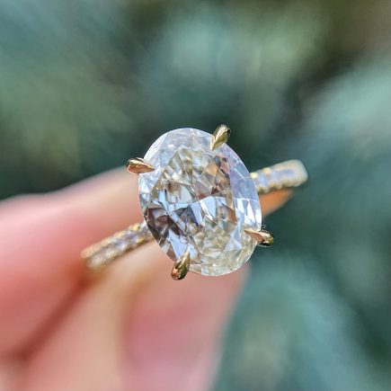 18ct yellow gold 1.50ct pale yellow Oval diamond engagement ring