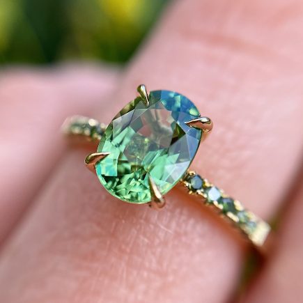18ct Yellow Gold Oval Green Tourmaline with Green Diamond Shoulders