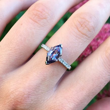 18ct White Gold Marquise Purple Spinel Ring with Diamond Shoulders