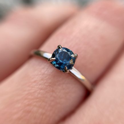 18ct White Gold Sapphire Solitaire Tulip Ring