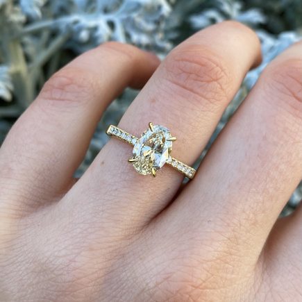 18ct Yellow Gold 1.51ct Oval Pale Yellow Diamond Engagement Ring