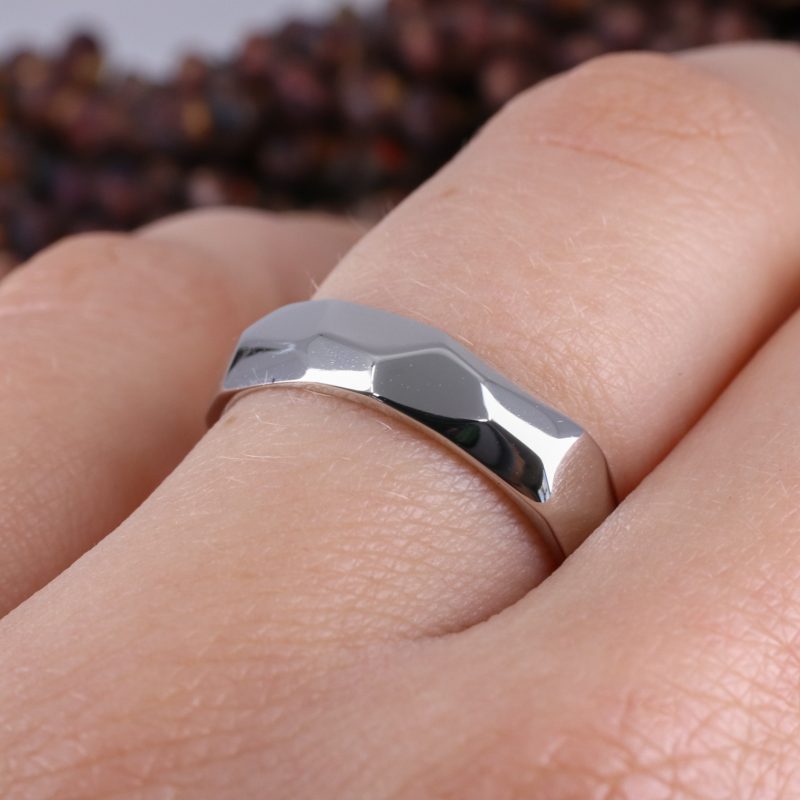 Platinum brighton rocks wedding ring