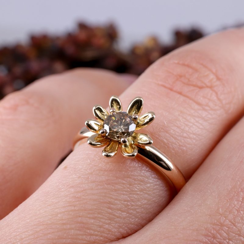 18ct rose gold and 0.50ct champagne diamond daisy ring