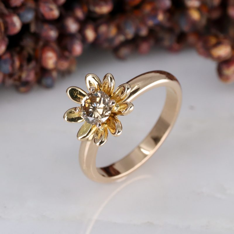 18ct rose gold and 0.50ct champagne diamond daisy ring