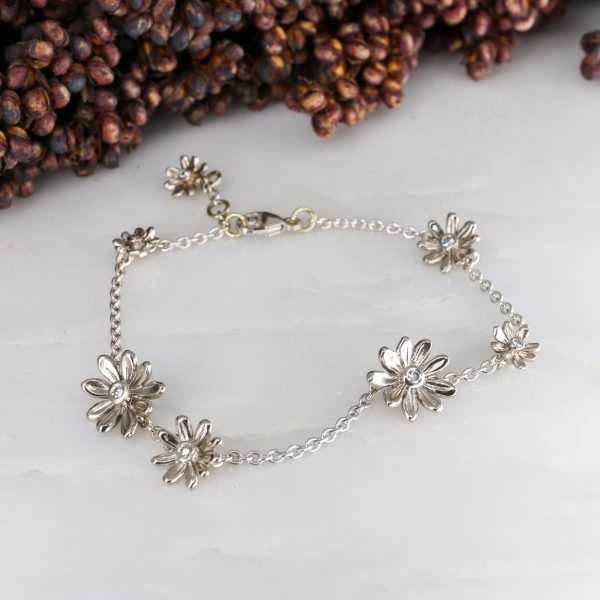 18ct white gold and white diamond daisy chain bracelet