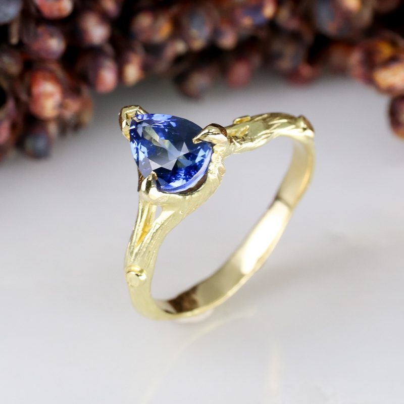 18ct yellow gold woodland ring with pear-shaped blue sapphire