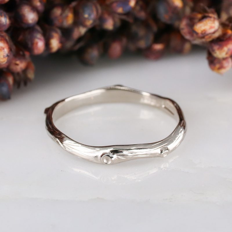 18ct white gold fine woodland wedding ring