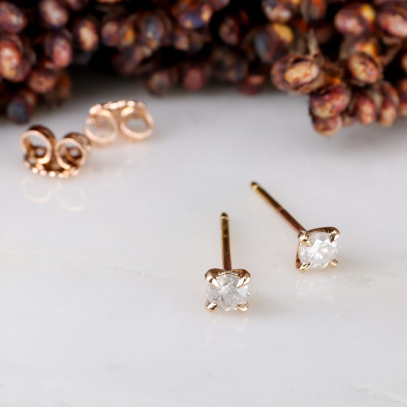 18ct rose gold frosty white salt and pepper diamond earstuds