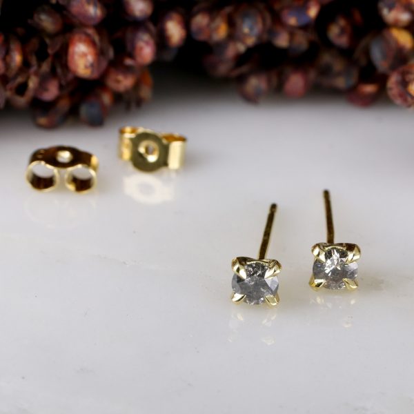 18ct yellow gold and salt and pepper diamond coco earstuds