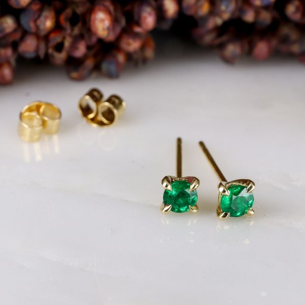 18ct yellow gold and emerald coco earstuds