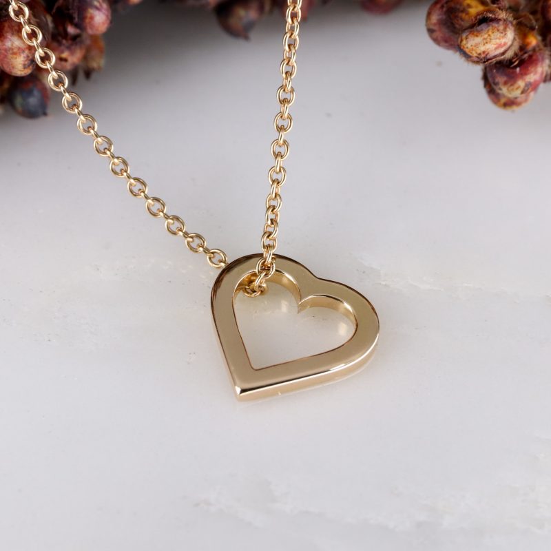 18ct rose gold heart pendant