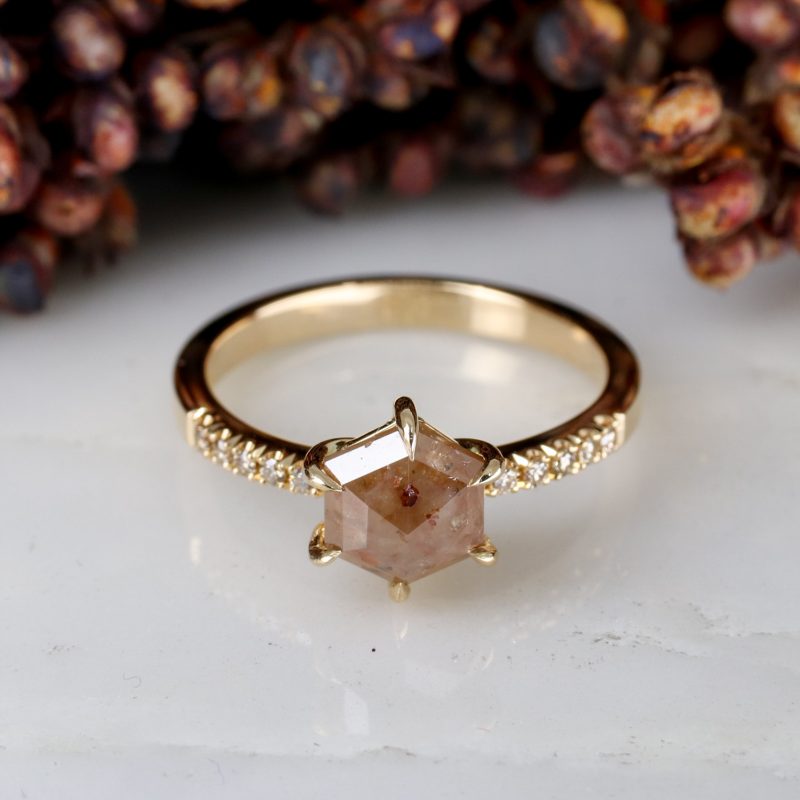 18ct rose gold cayenne salt and pepper hexagon diamond rise ring with cinnamon diamond shoulders