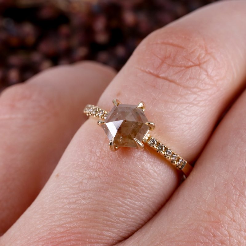 18ct rose gold cayenne salt and pepper hexagon diamond rise ring with cinnamon diamond shoulders