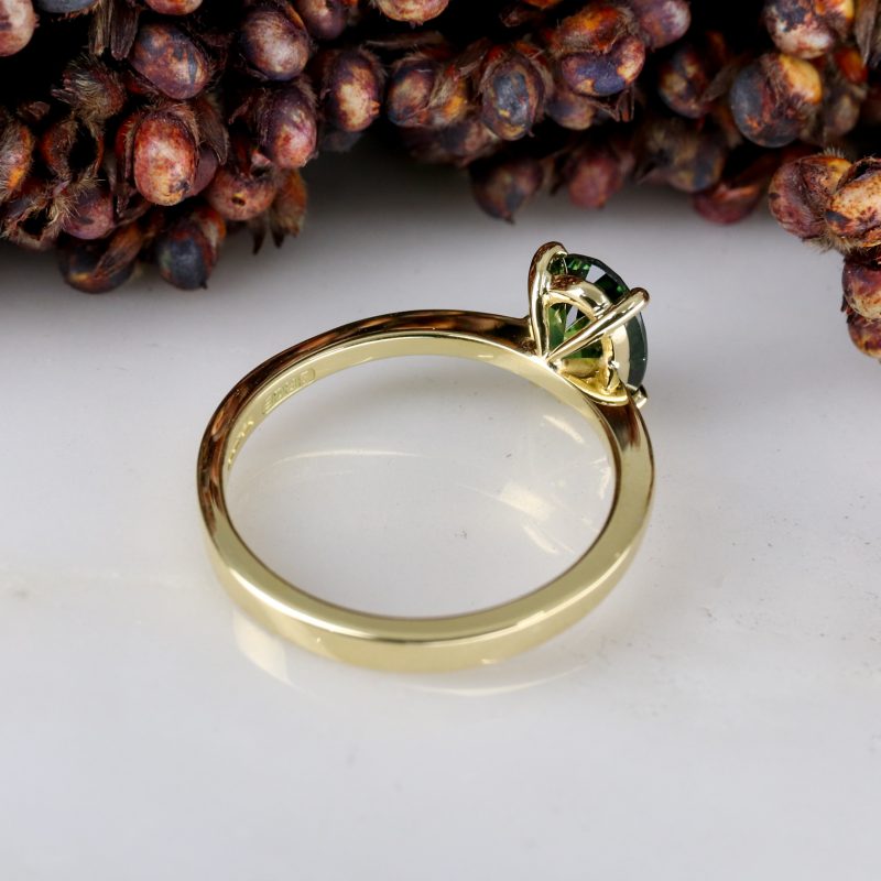 18ct yellow gold Australian parti sapphire rise ring