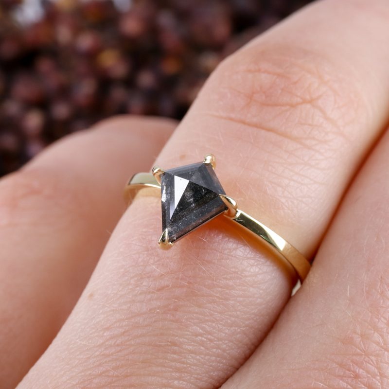 18ct yellow gold kite shape salt and pepper diamond rise ring