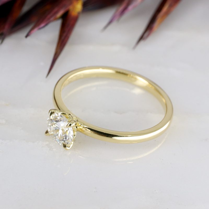 18ct yellow gold tulip ring with 0.57ct lab grown diamond