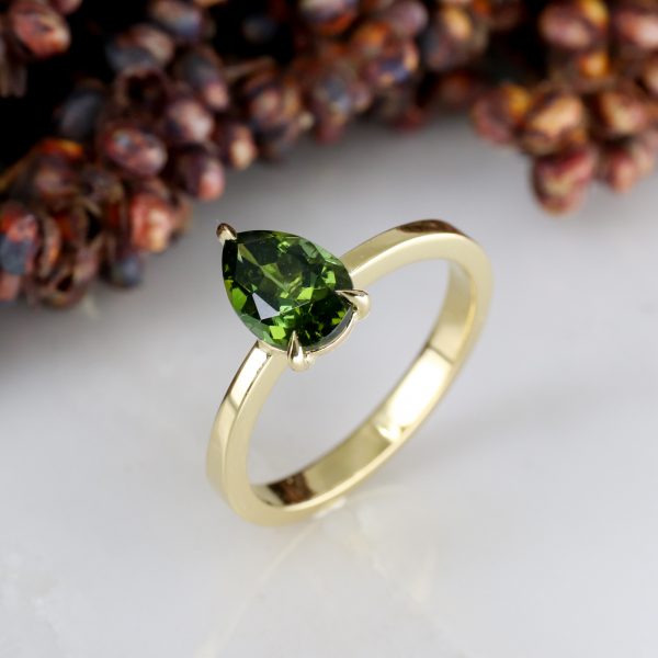 18ct yellow gold pear shape green tourmaline rise ring