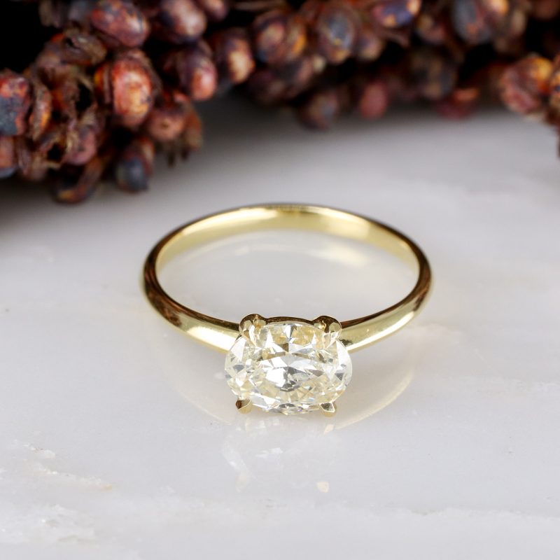 18ct yellow gold landscape set pale yellow diamond solitaire ring