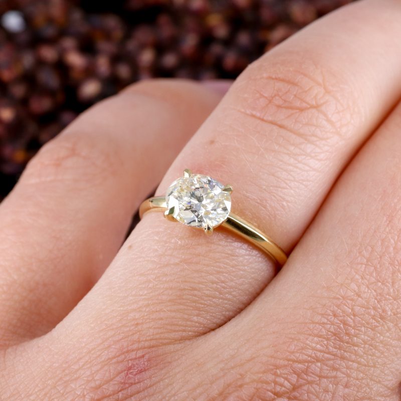 18ct yellow gold landscape set pale yellow diamond solitaire ring