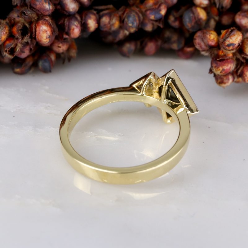 18ct yellow gold double shield diamond ring