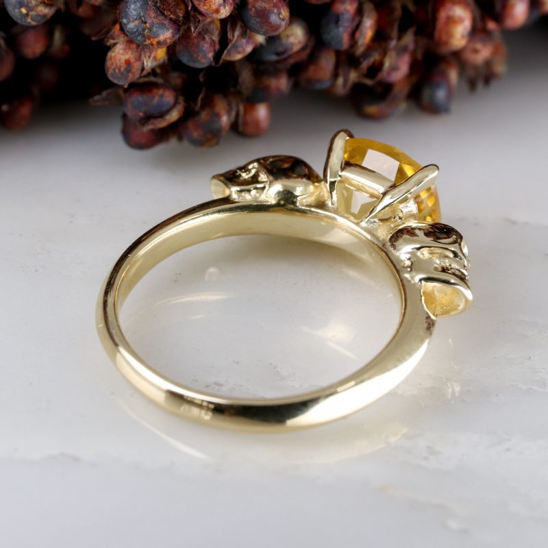 9ct yellow gold citrine double skull ring