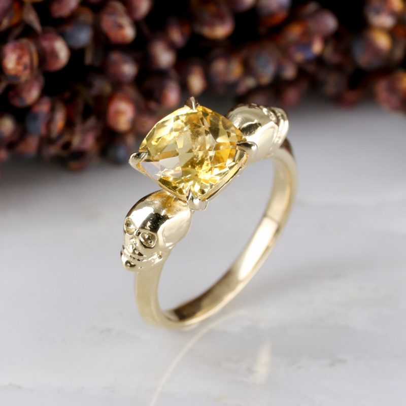 9ct yellow gold citrine double skull ring