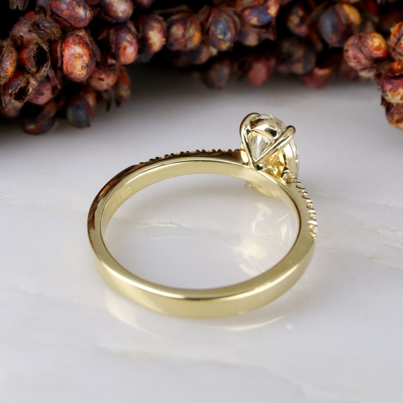 18ct yellow gold 1.30ct oval pale yellow diamond rise ring