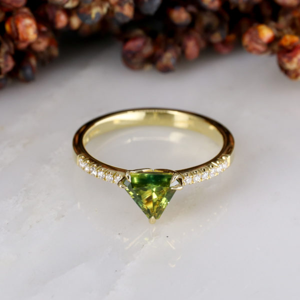 18ct yellow gold Rise collection ring with shield shape green-yellow Australian sapphire