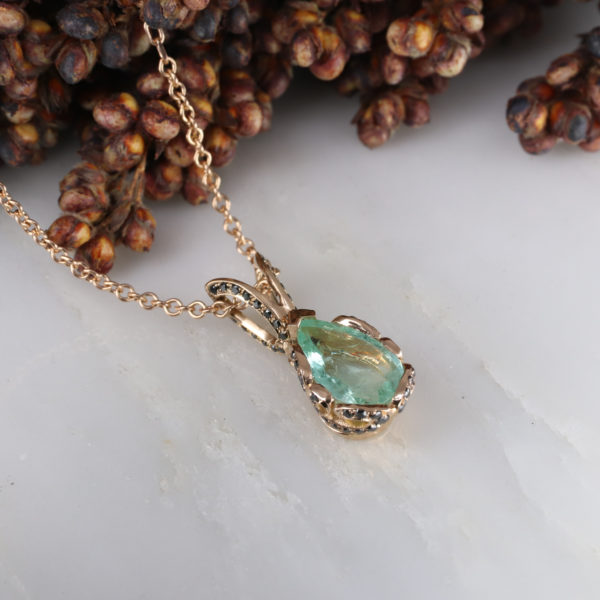 18ct rose gold green Beryl pendant with black diamond accents