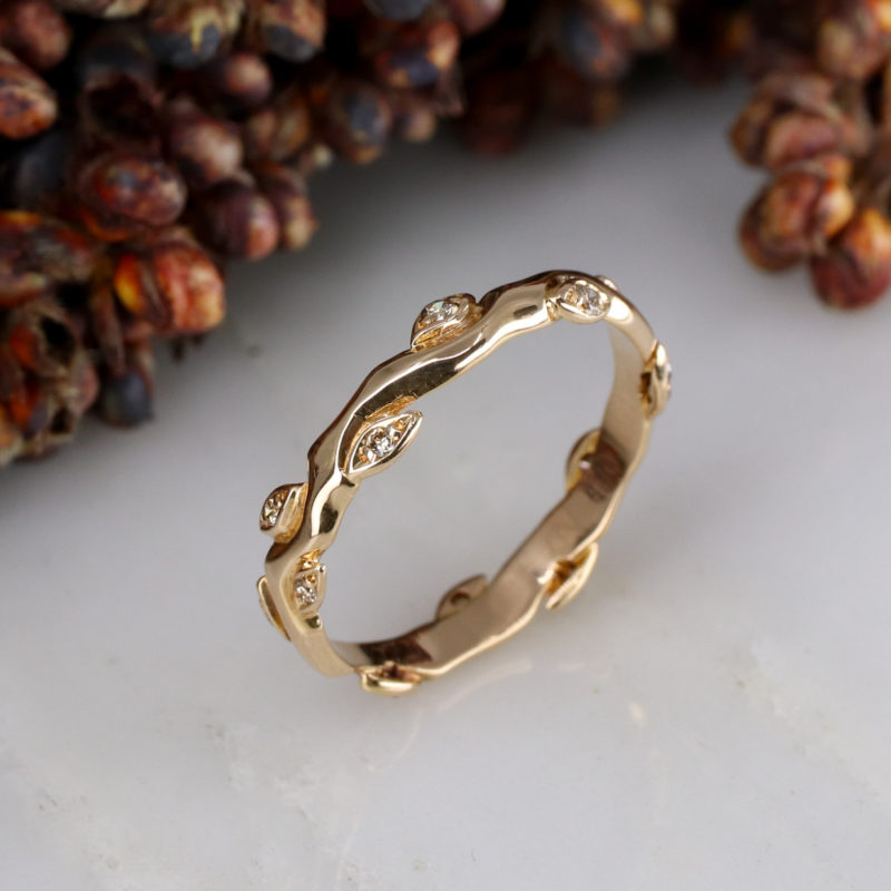 18ct rose gold and champagne diamond rose and thorn wedding band