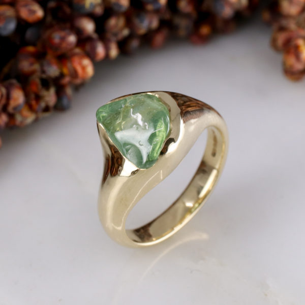 9ct yellow gold Jelly Bean signet ring with Freeform Green Sapphire