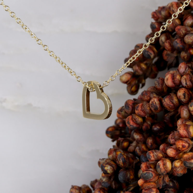 9ct yellow gold heart pendant