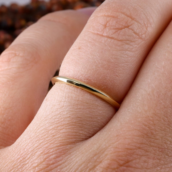 18ct yellow gold fine Coco wedding band