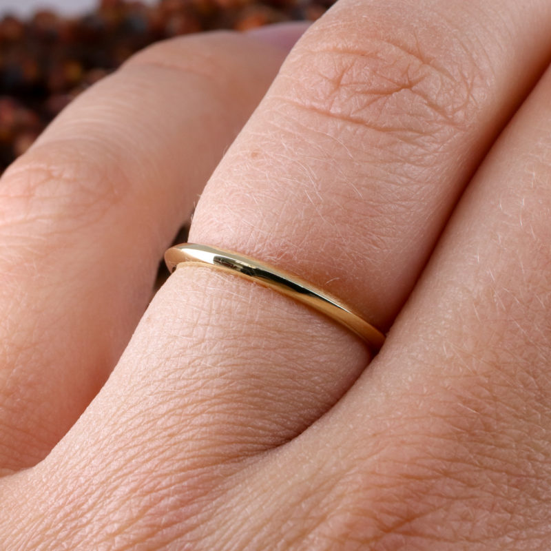 18ct yellow gold fine Coco wedding band