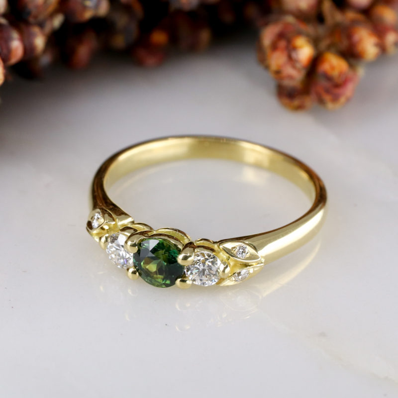 18ct yellow gold mini rose and thorn trilogy ring