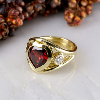 Garnet ring Garnet ring